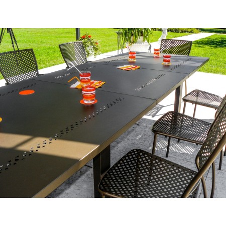 Tavolo in acciaio, adatto per outdoor